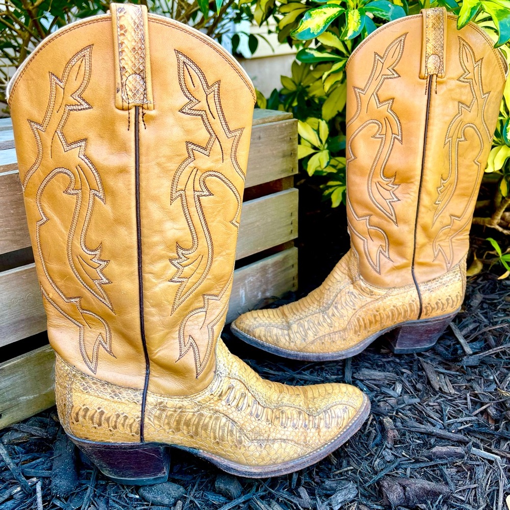 DAN POST Womens Cream/Beige Leather Snake Skin Almond Toe Boots Size 8.5 C